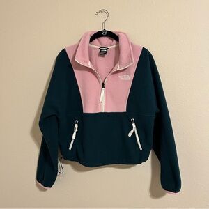 SOLD ❌ The North Face 1/4 zip fleece jacket